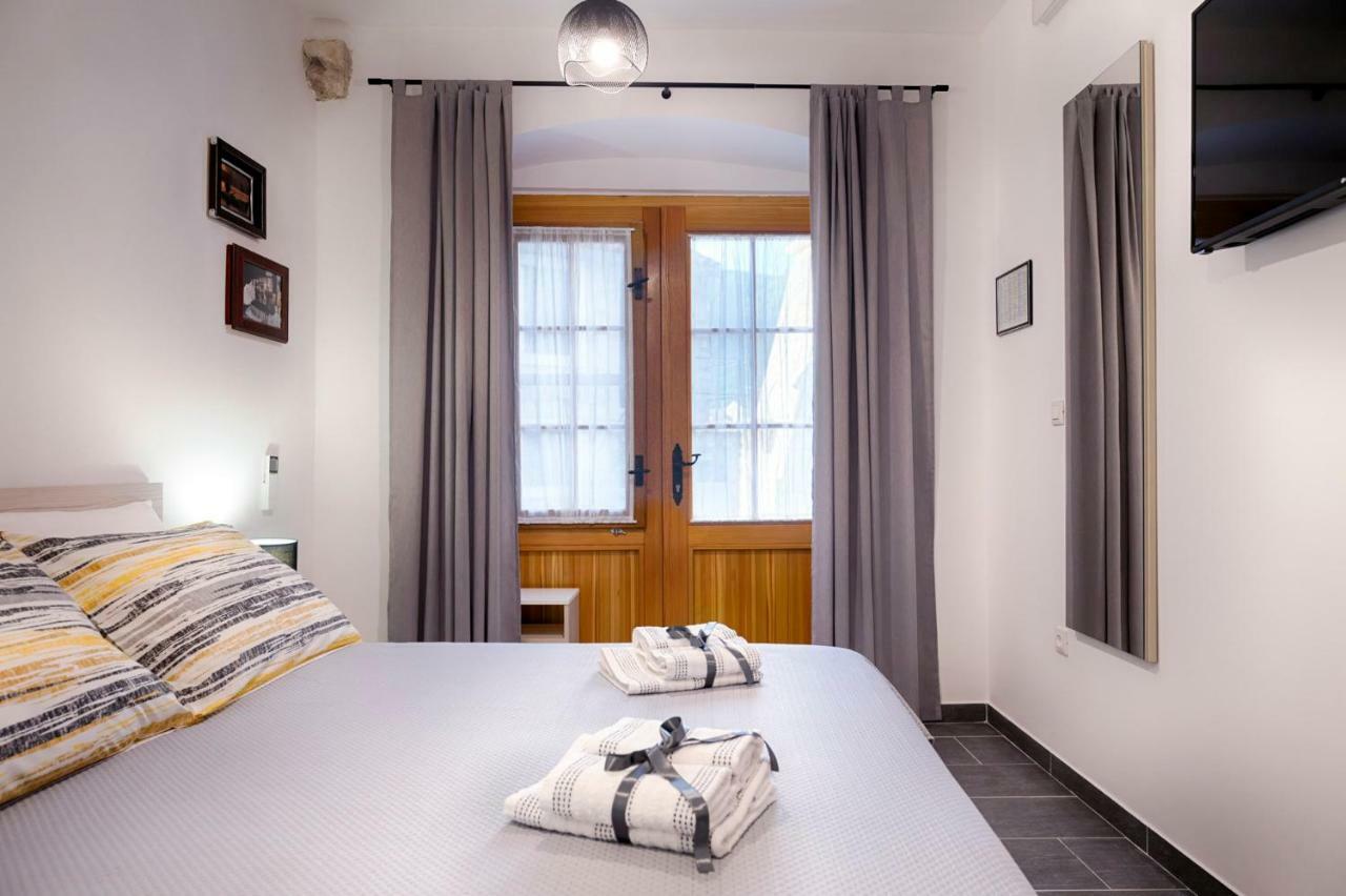 En Suite Room Demaria Komiza Luaran gambar